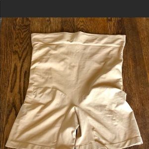 Cacique The Slimmer Ultra High-Waist Short. Sz 22/24